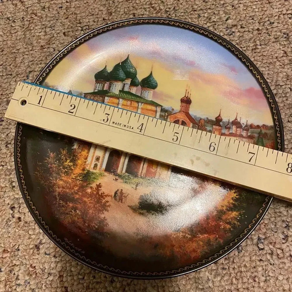 Vintage Cottagecore Russian Castle 1991 Home Office Decor Plate - Picture 2 of 4